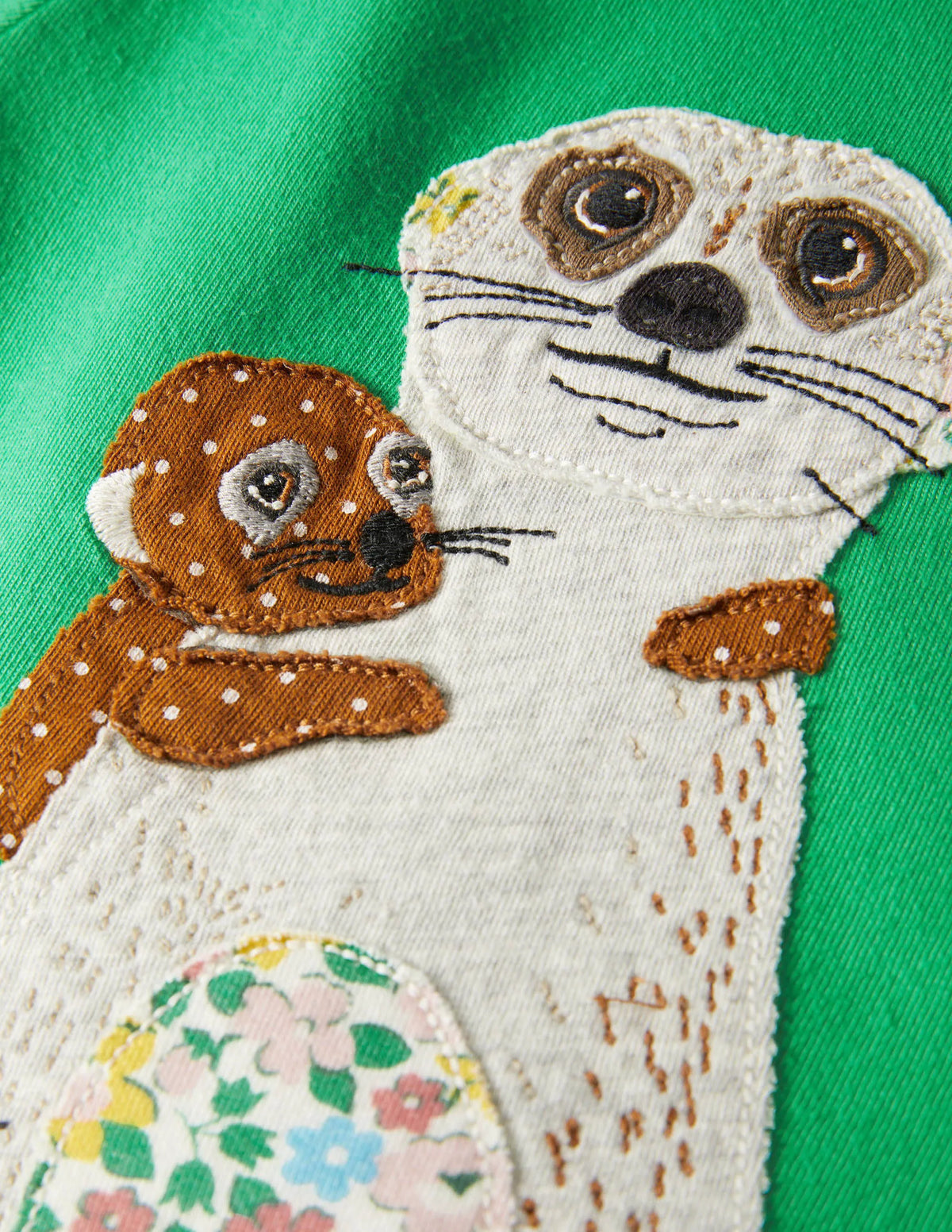 Short-sleeved Appliqué T-shirt-Aloe Green Meerkats