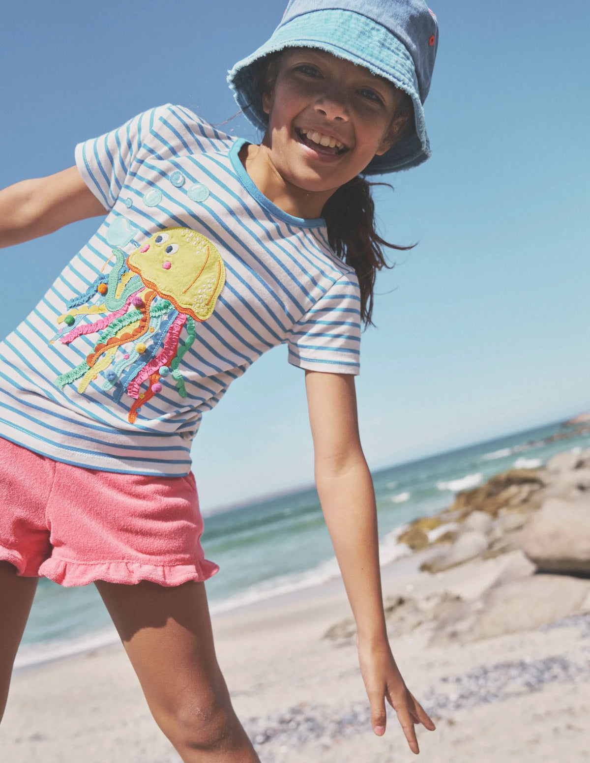 Short Sleeve Appliqué T-shirt-Ivory/ Corsica Blue Jellyfish