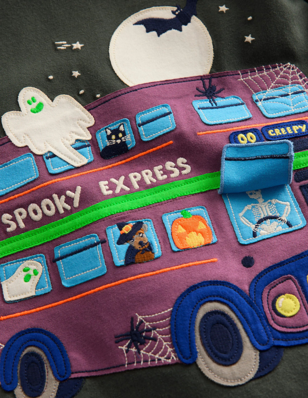 Lift-the-flap T-shirt-Smoke Halloween Bus