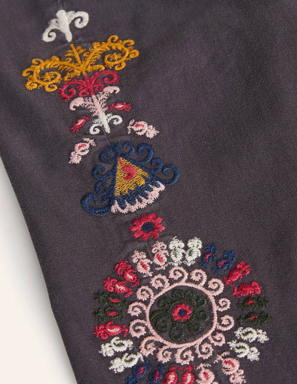 Girlfriend Jeans-Asphalt Embroidered