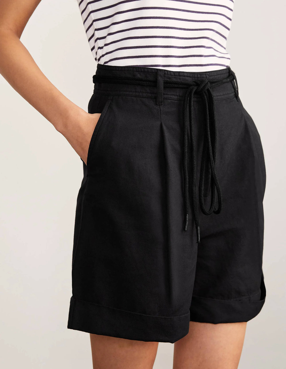 Portree Shorts-Black