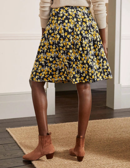 Victoria Pleated Skirt-Black, Abstract Sprig