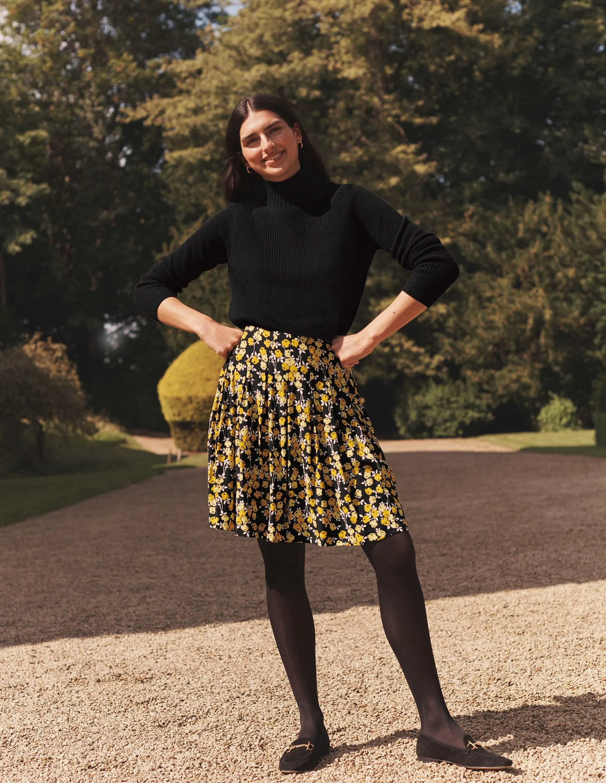 Victoria Pleated Skirt-Black, Abstract Sprig