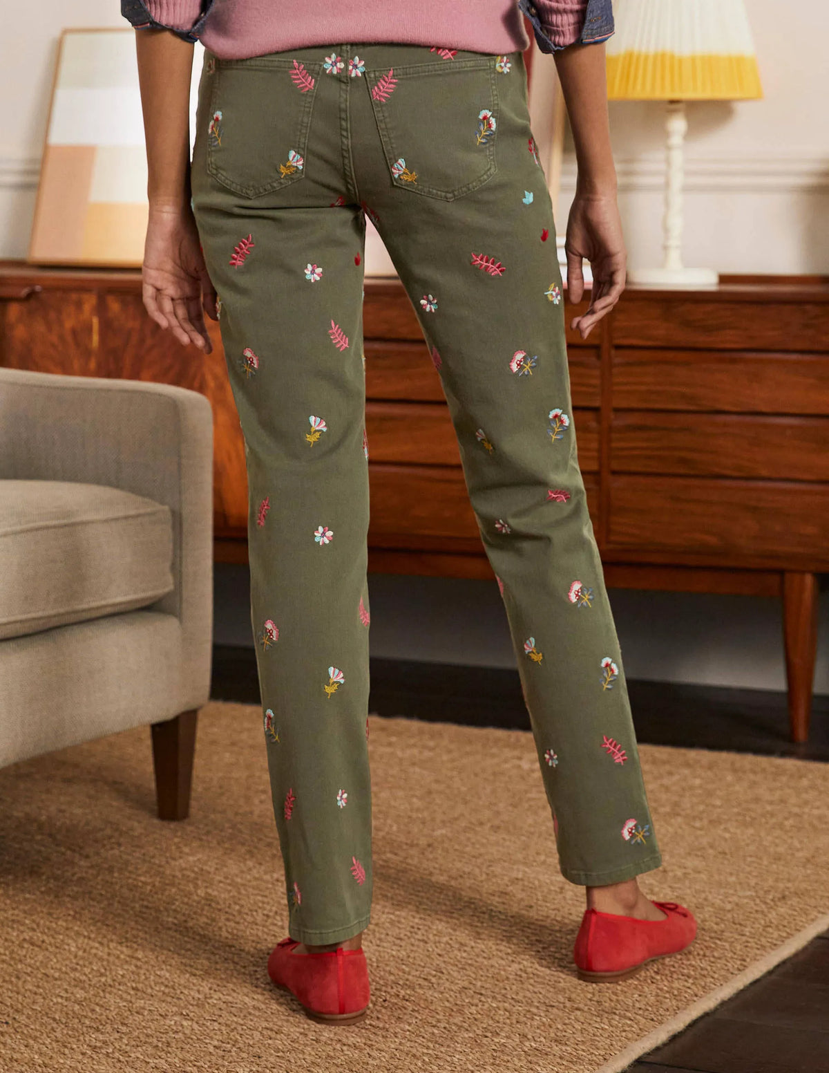 Girlfriend Jeans-Marsh Embroidered