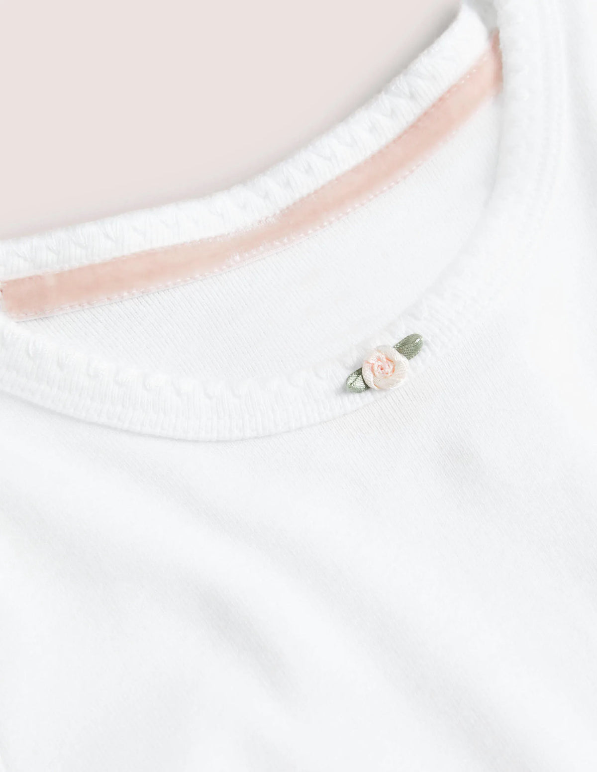 Long-sleeved Rosebud-White