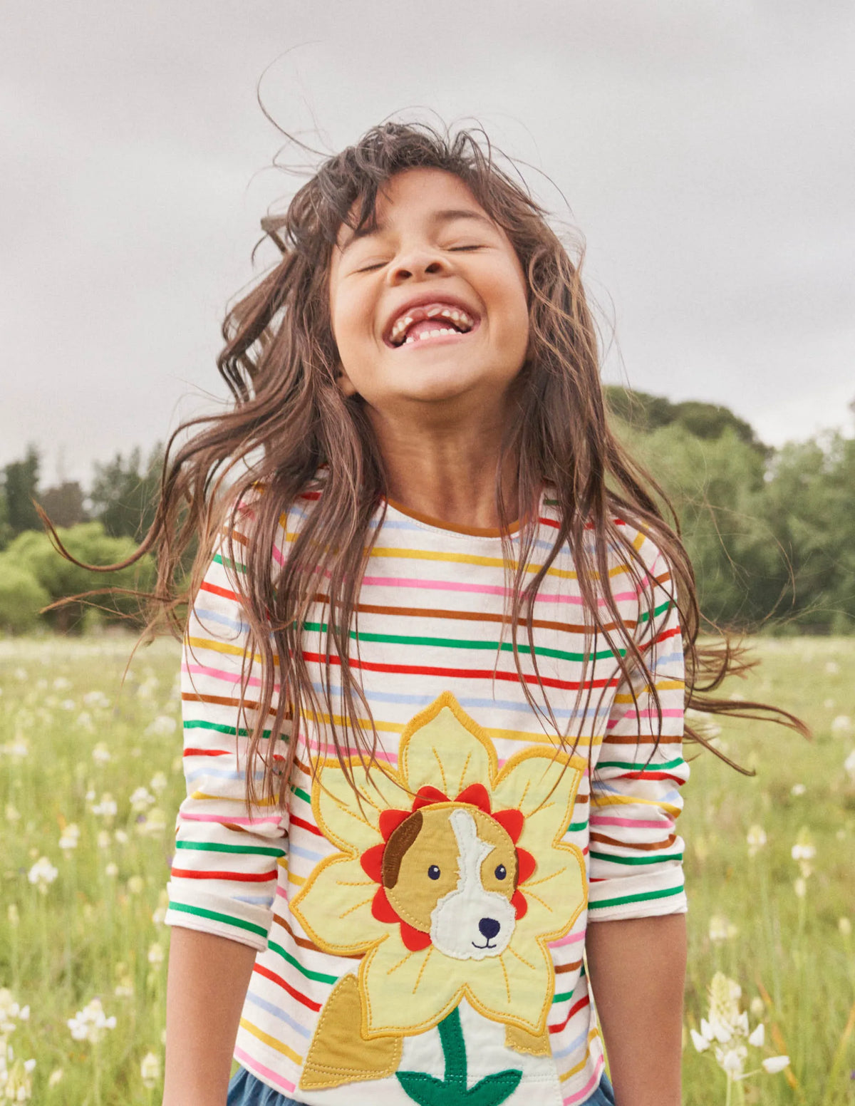 Big Appliqué T-shirt-Ivory/ Rainbow Dog