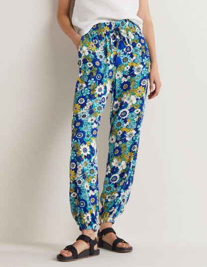 Crinkle Tapered Pants-Emerald, Bloom Garden