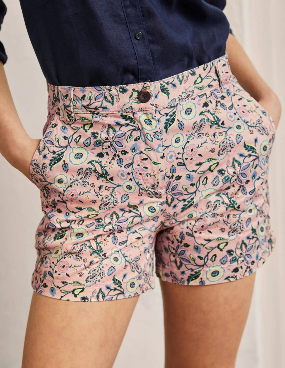 Classic Chino Shorts-Milkshake, Opulent Paradise