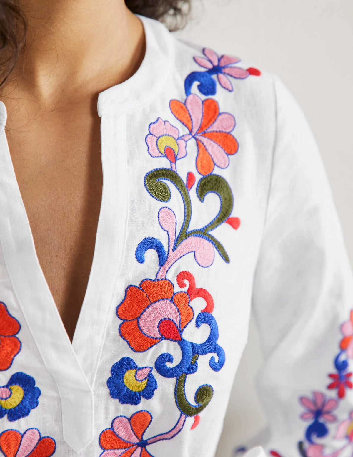 Embroidered Linen Dress-White