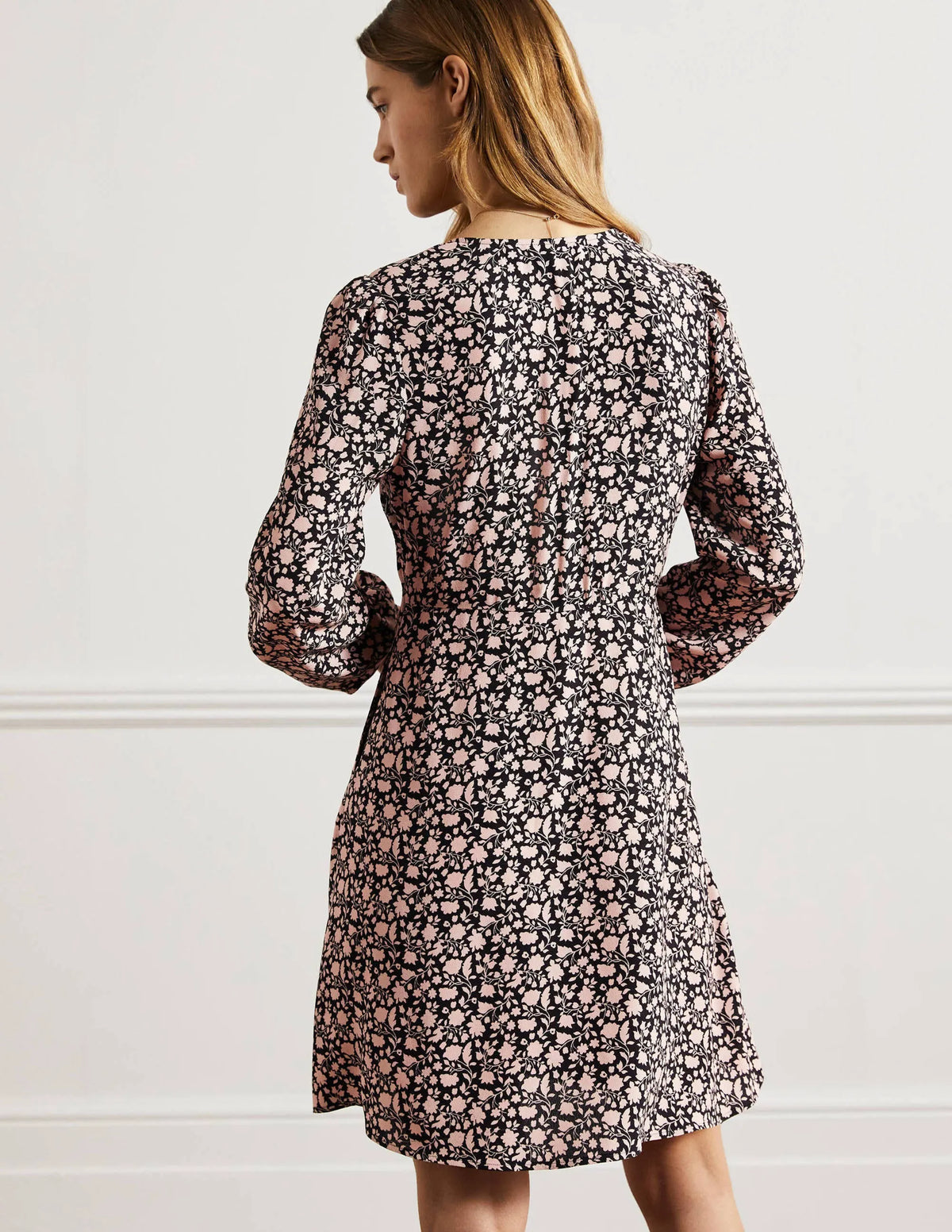 V-Neck Tea Dress-Black, Botanic Silhouette