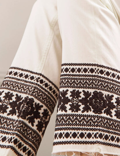 Relaxed Straight Jeans-Ecru/ Black Embroidery