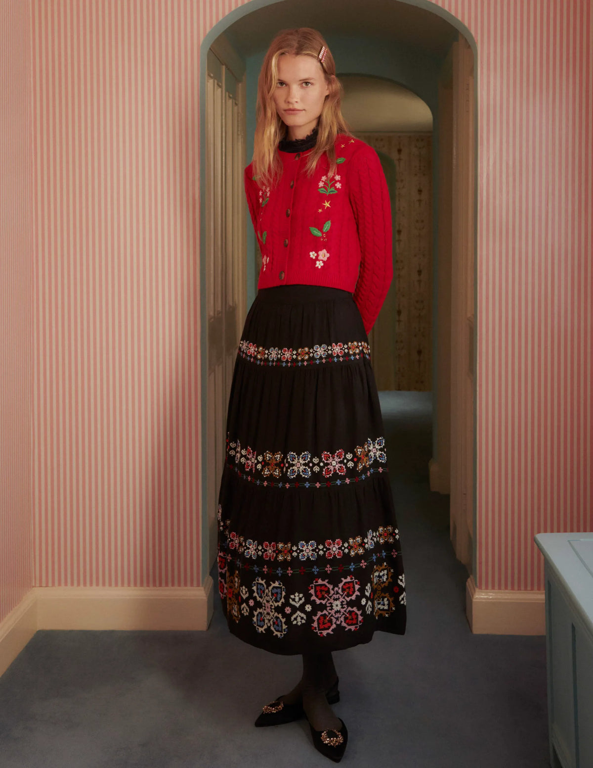 Embroidered Cropped Cardigan-Rockabilly Red Embroidery