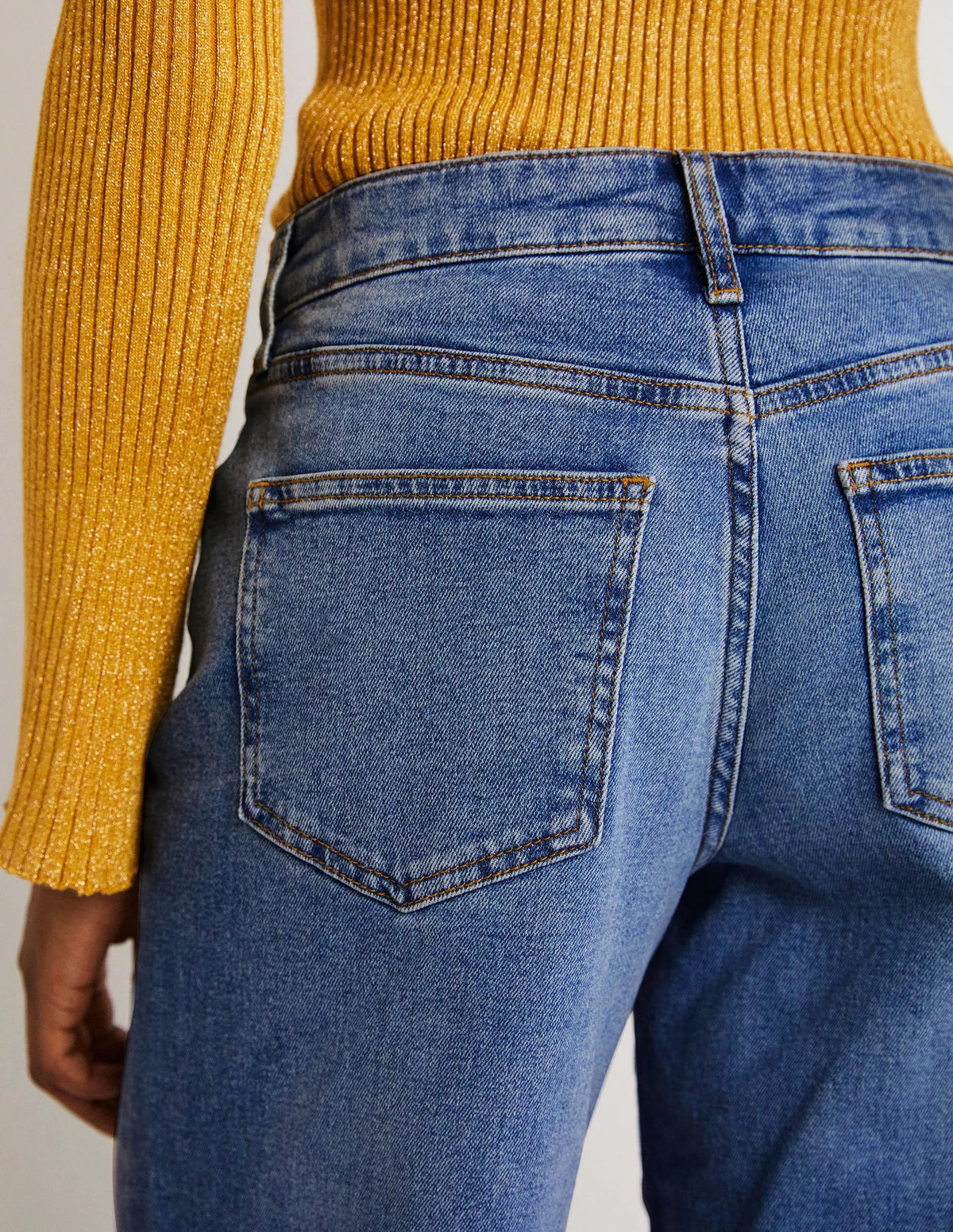 Low Rise Wide Leg Jeans-Light Vintage