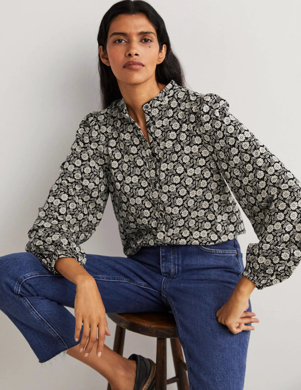 Deep Sleeve Jersey Shirt-Black, Botanica