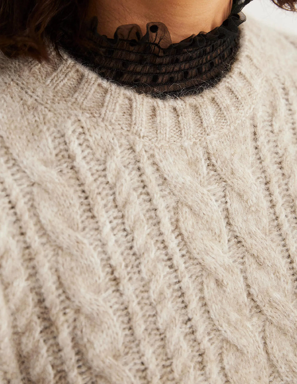 Relaxed Cable Sweater Vest-Chinchilla Melange