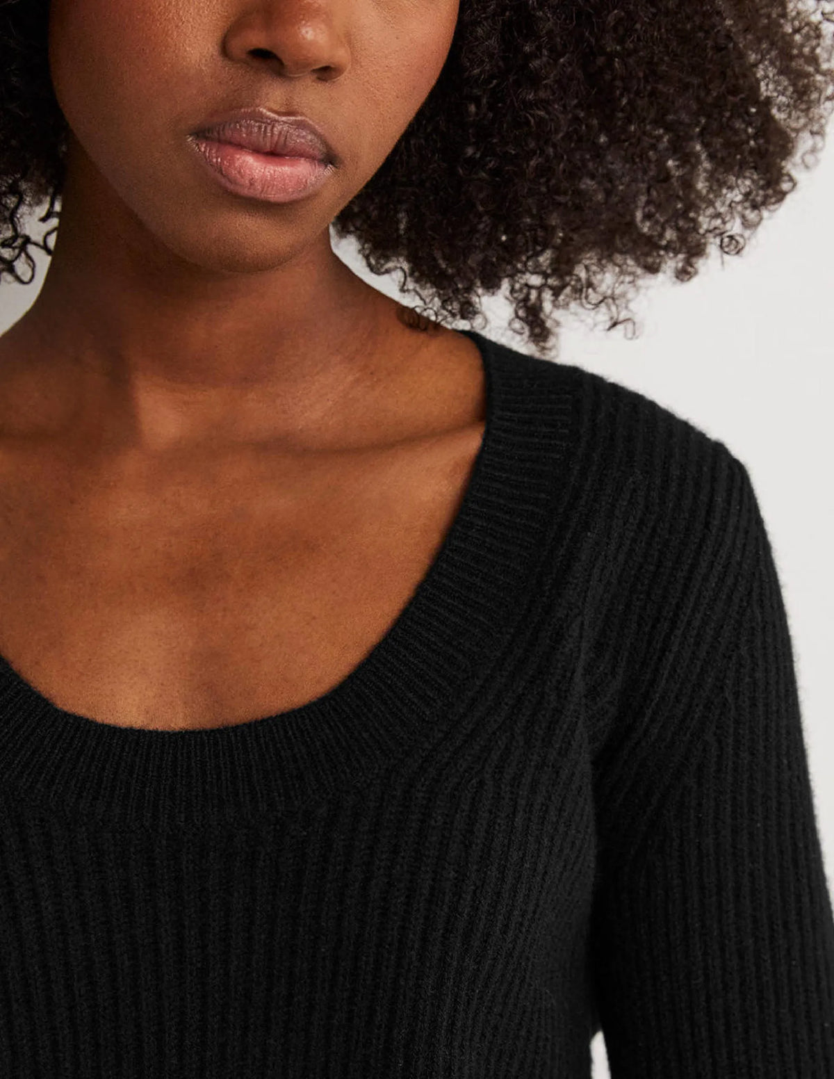 Cashmere Scoop Neck Sweater-Black