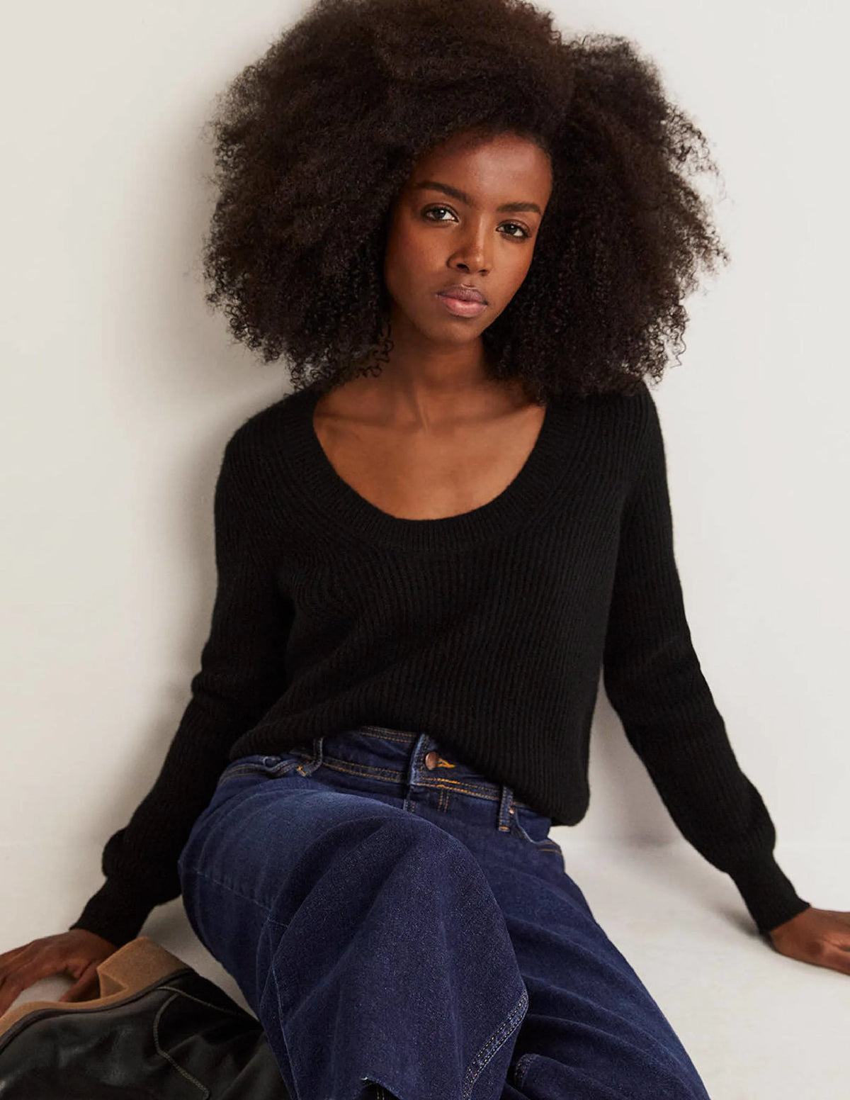 Cashmere Scoop Neck Sweater-Black