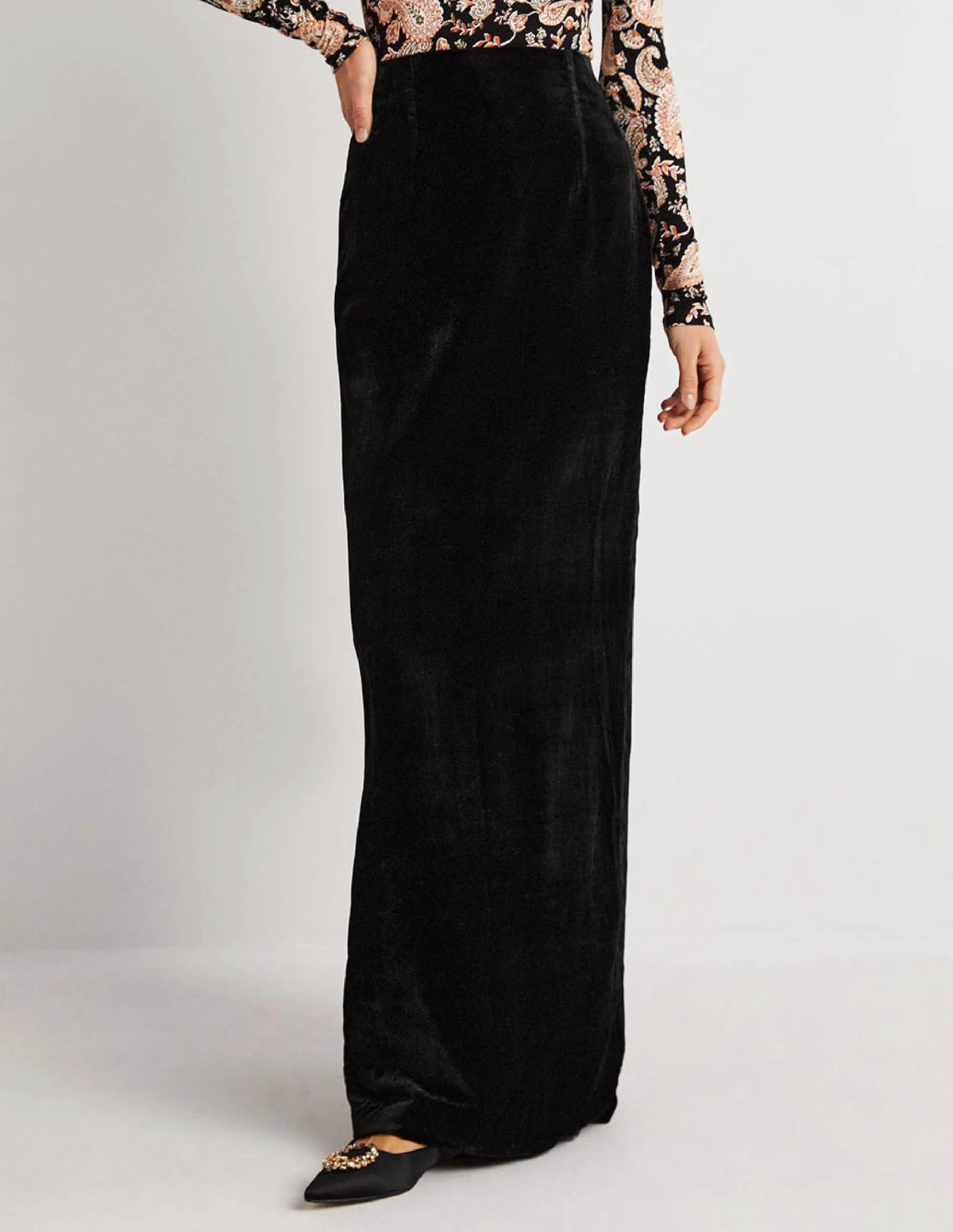 Velvet Party Maxi Skirt-Black