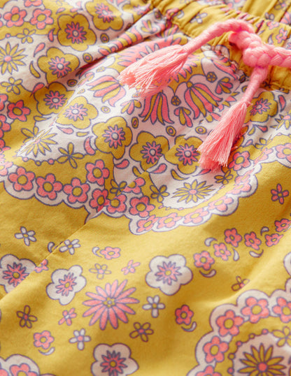 Scalloped-Hem Shorts-Sweetcorn Dizzy Daisy