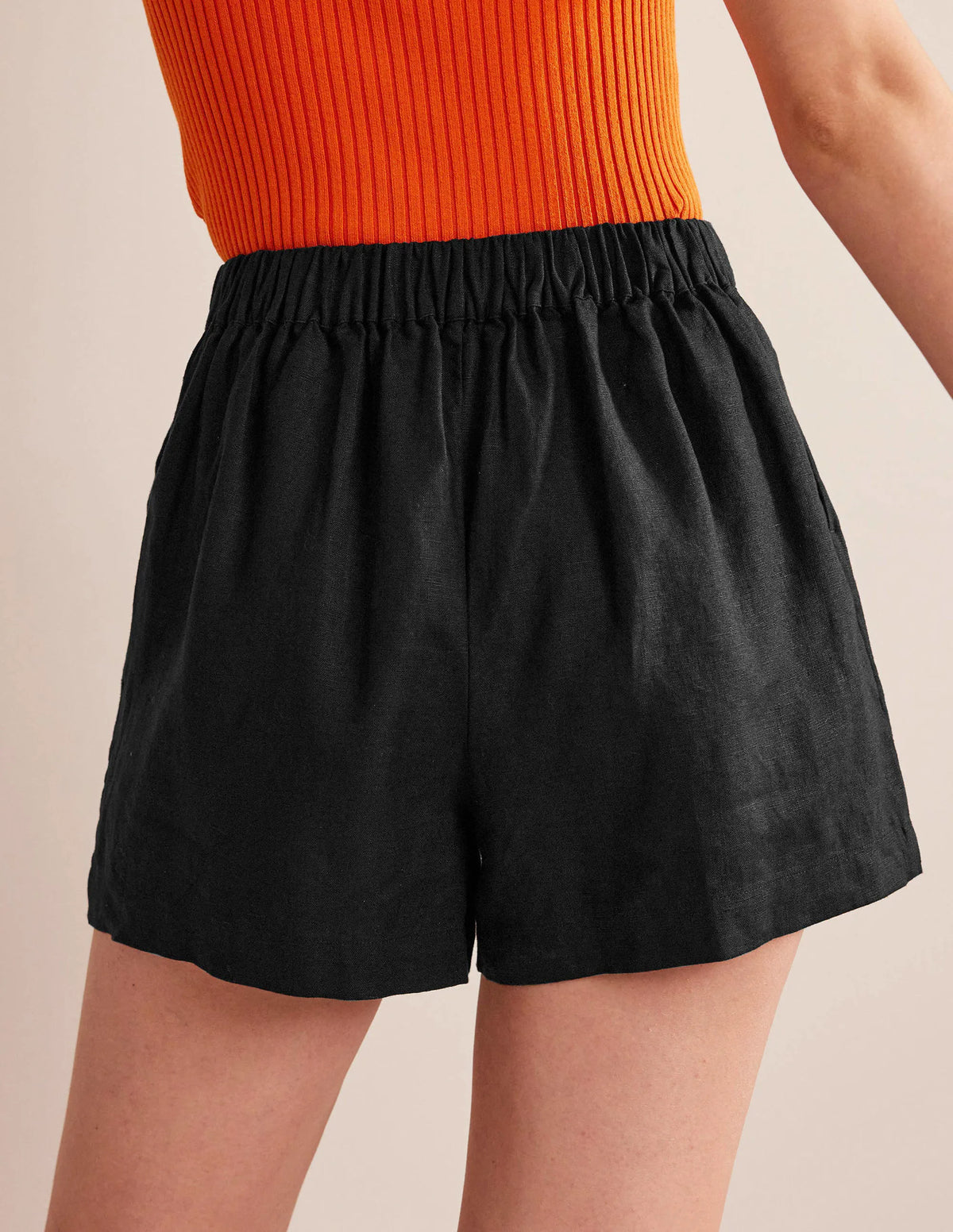 Pull-on Linen Shorts-Black