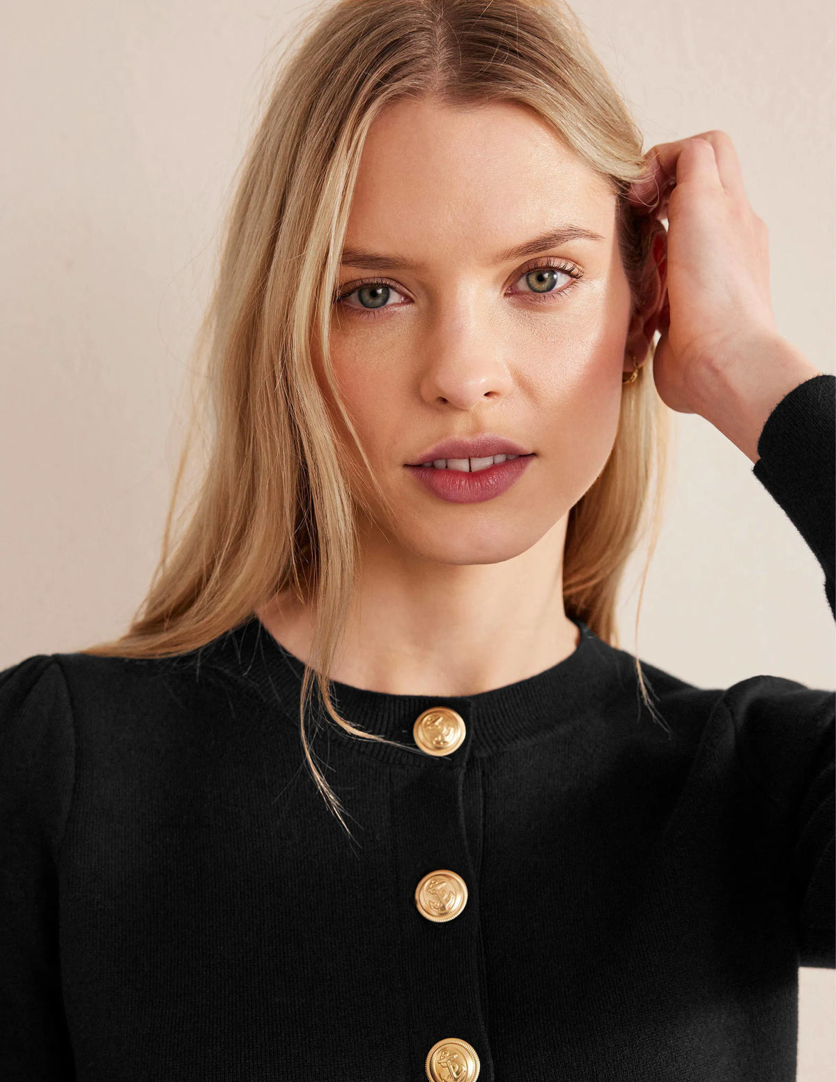 Relaxed Knitted Mini Dress-Black