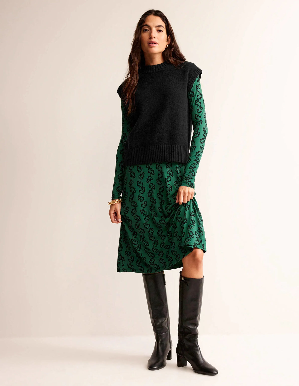 Chunky Cashmere Crew Neck Vest-Black