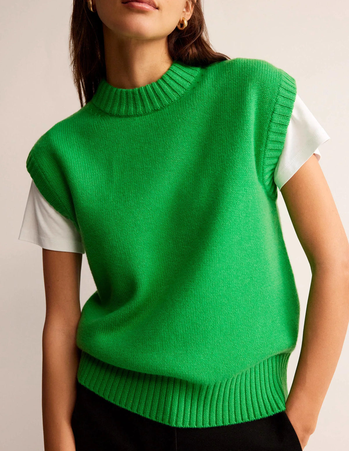 Chunky Cashmere Crew Neck Vest-Pigment Green