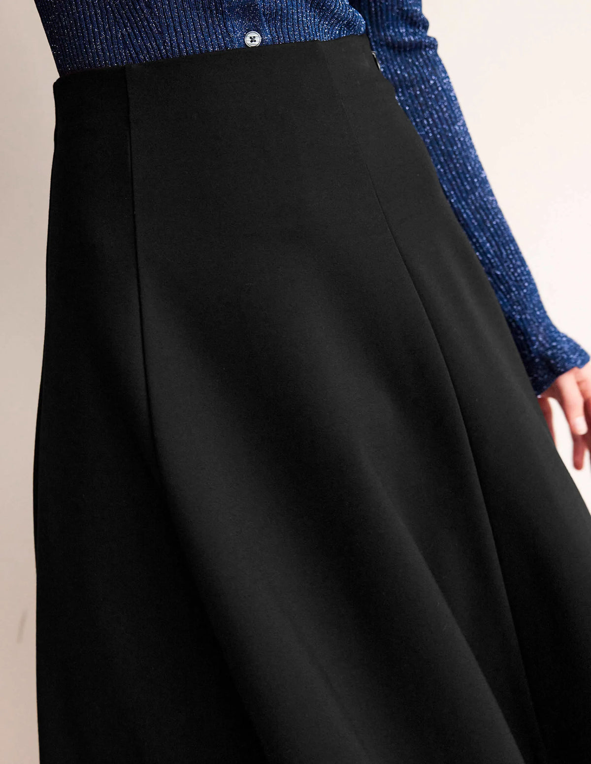 Flippy Jersey Midi Skirt-Black