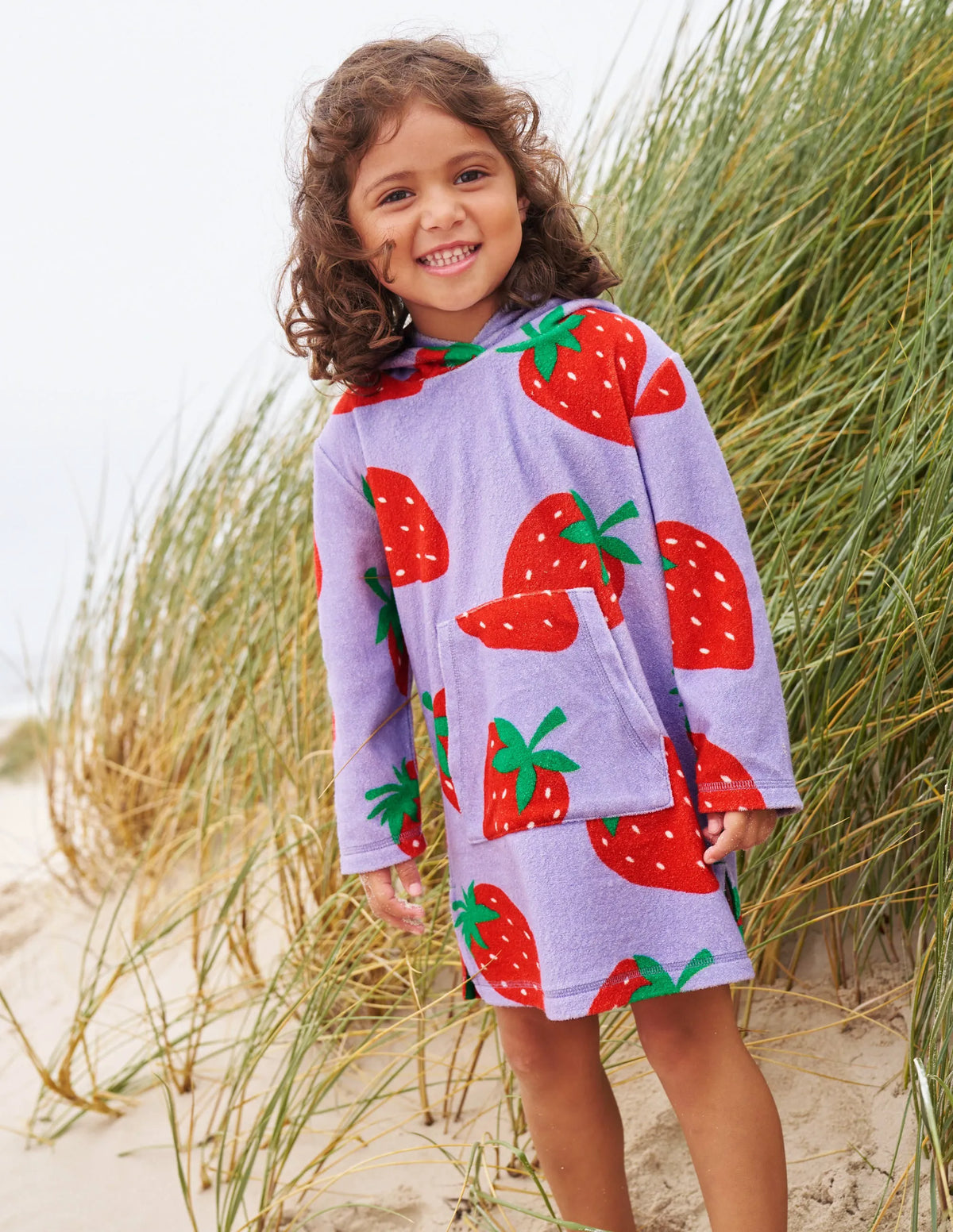 Towelling Throw-On-Parma Violet Strawberries