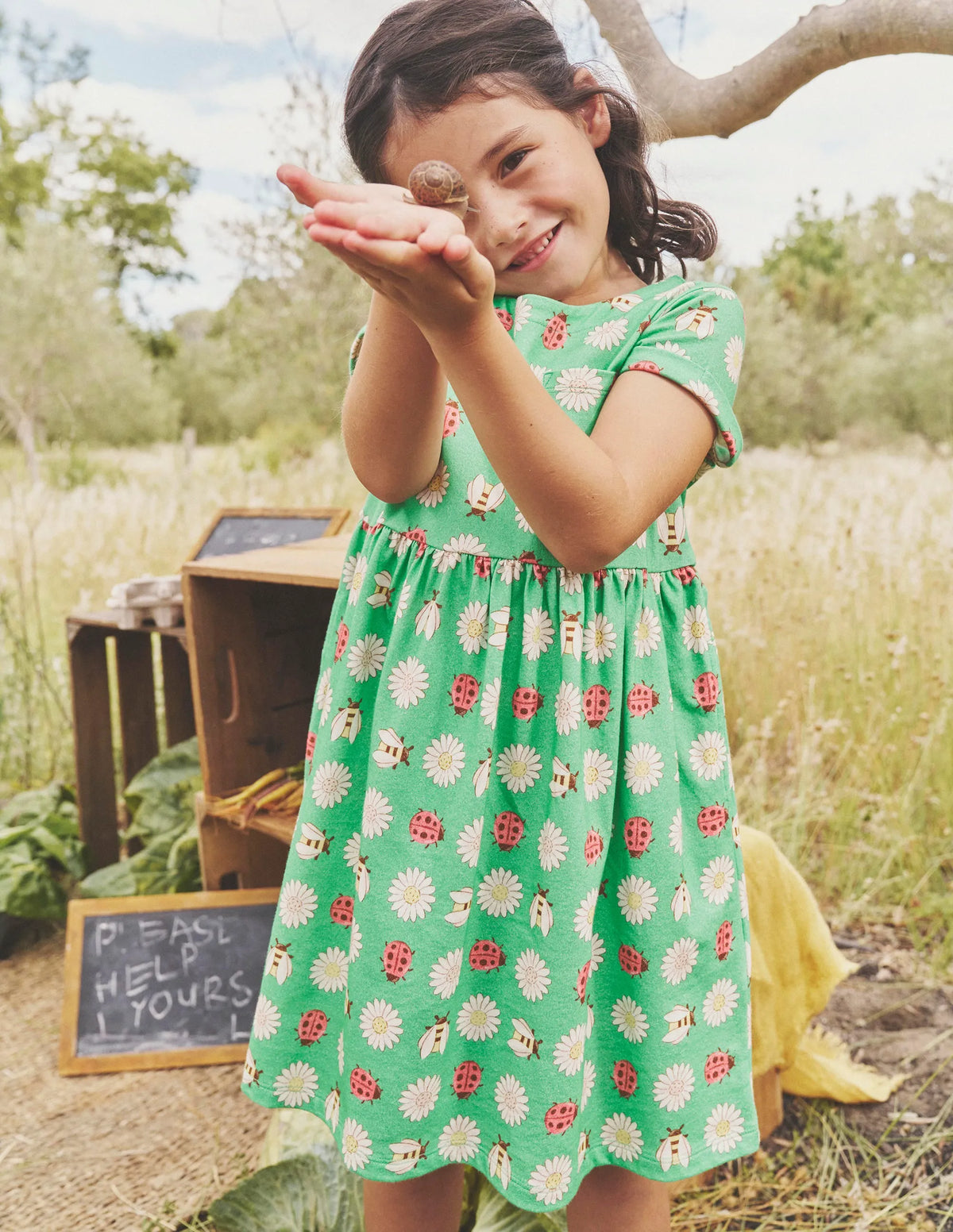 Short-sleeved Fun Jersey Dress-Pea Green Daisy Bugs