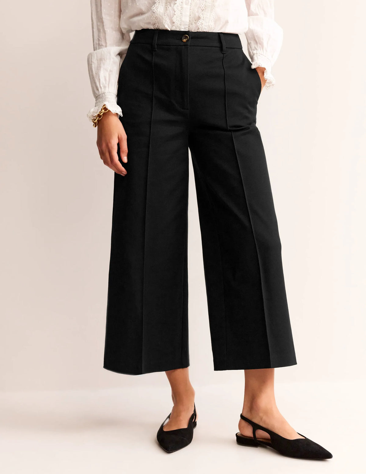 Clean Wide Crop-Black