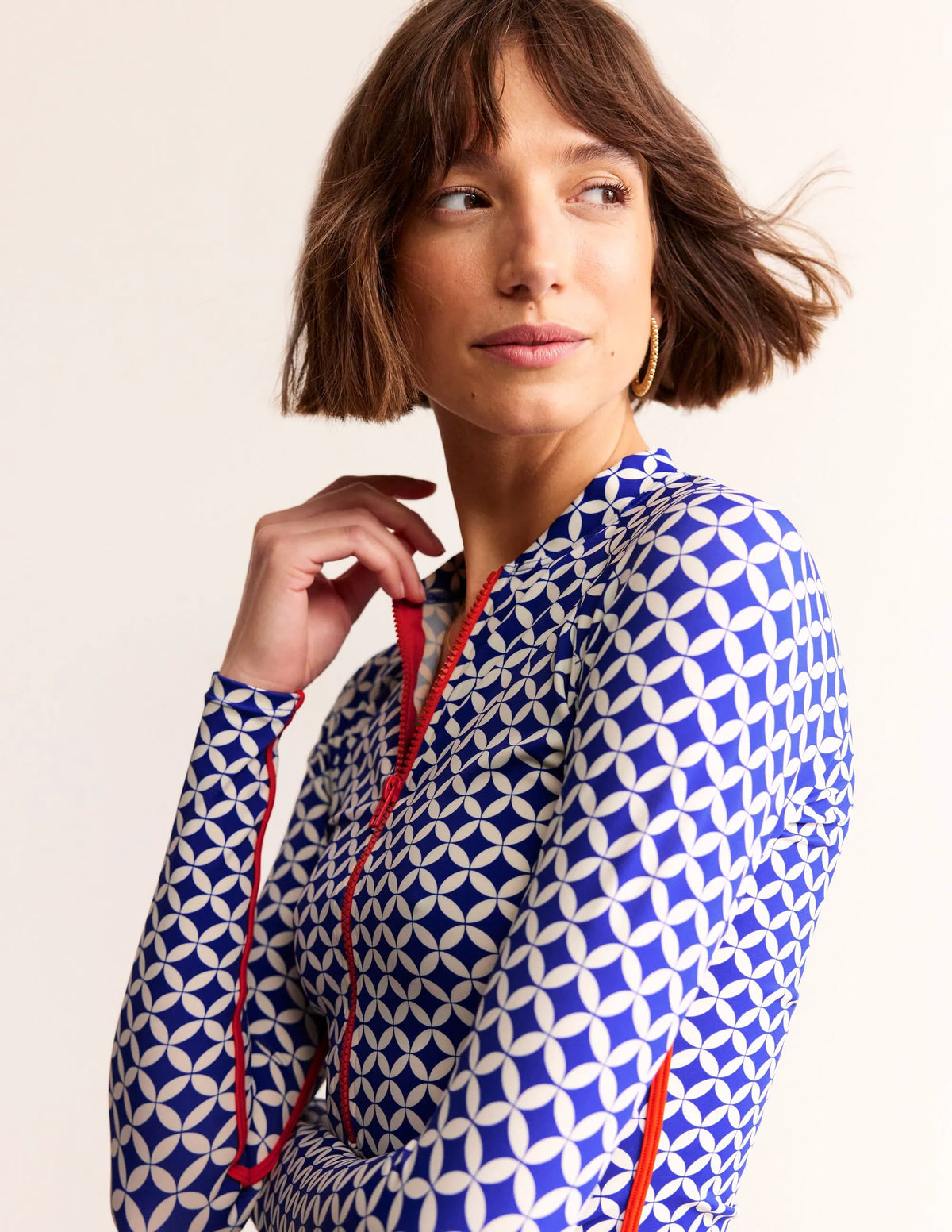 Piped Raglan Rash Guard-Surf The Web, Diamond Terrace