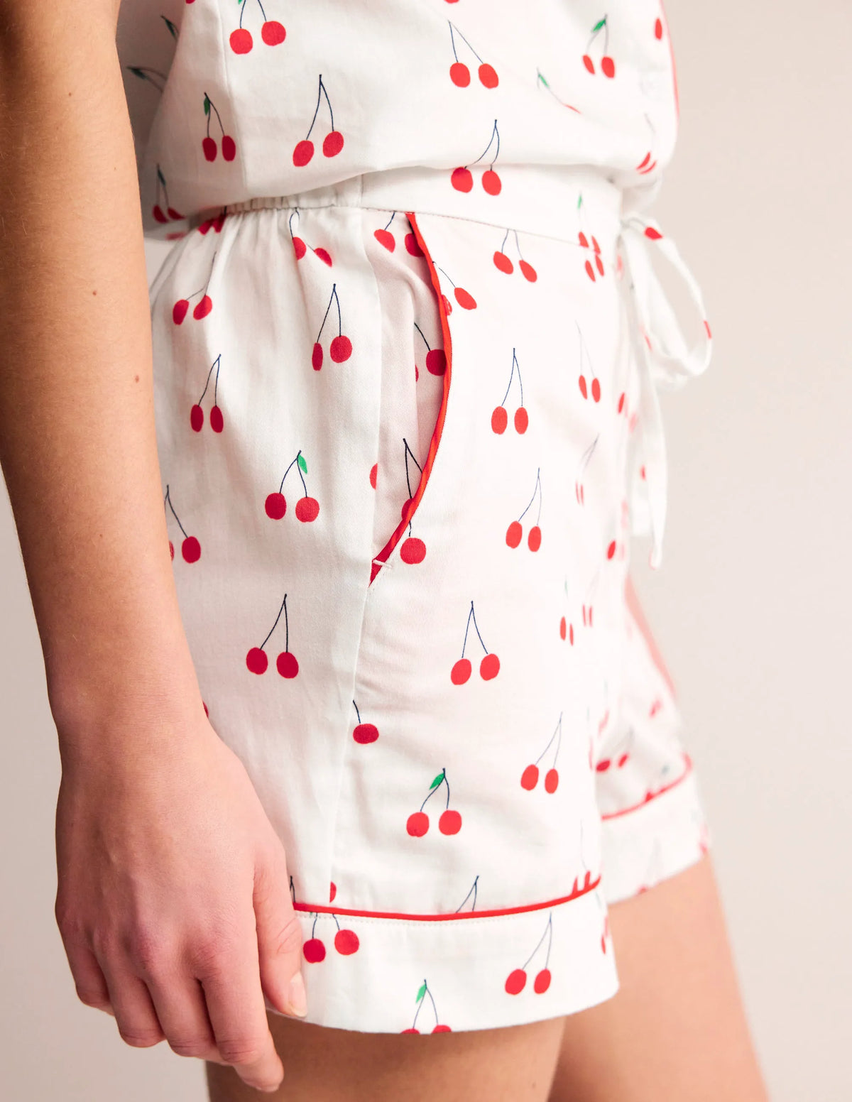 Cotton Sateen Pyjama Shorts-Ivory, Cherry Vine