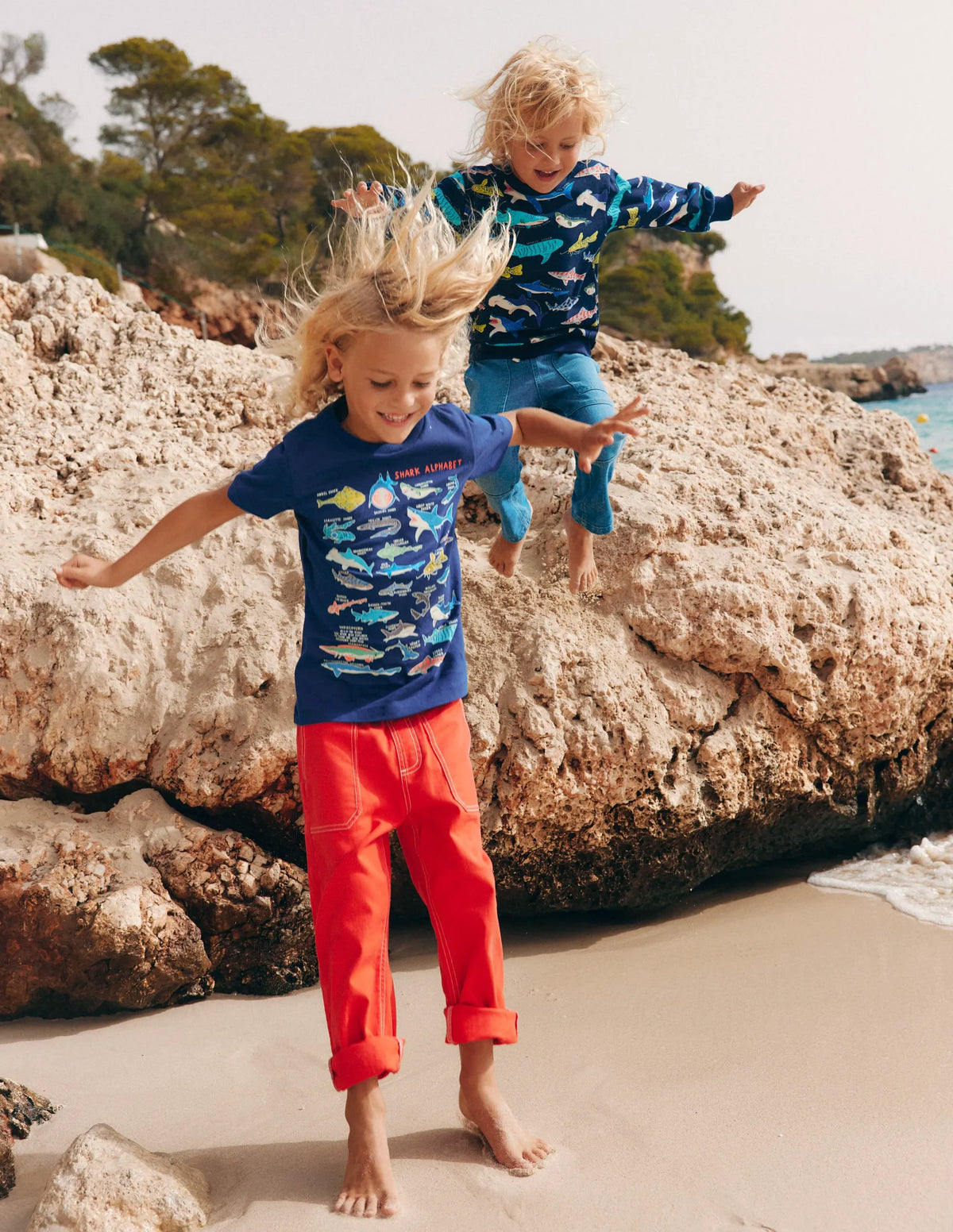 Short Sleeve Glow T-shirt-Starboard Blue Sharks