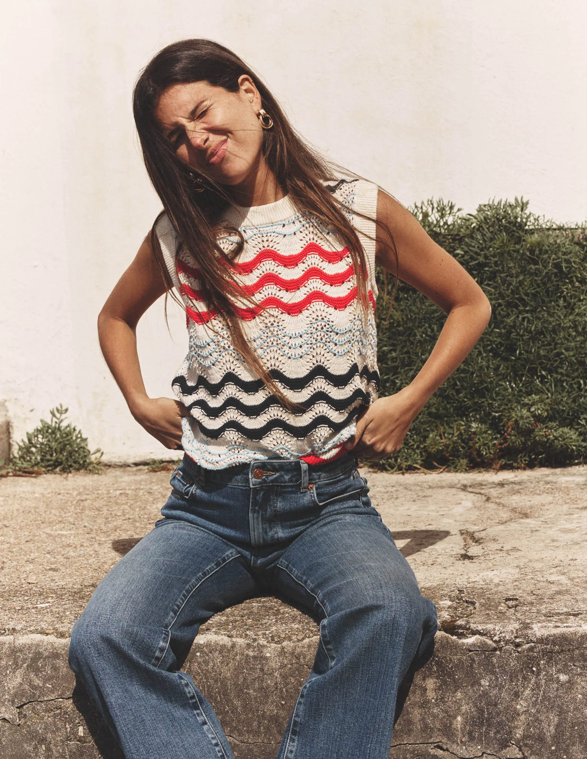 Cotton Wave Sweater Vest-Navy/ Red Textured Wave