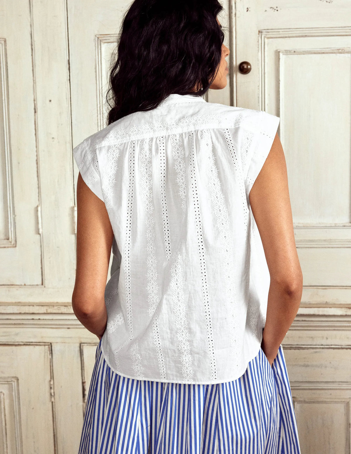 Fabric Texture Sleeveless Top-White