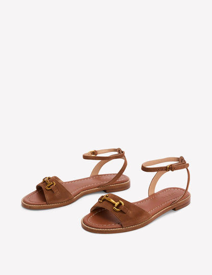 Iris Snaffle Flat Sandals-Ginger Snap