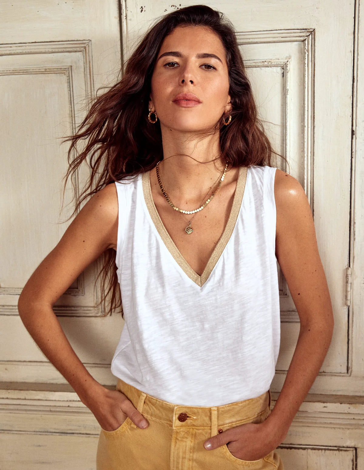 Metallic Trim V Neck Vest-White