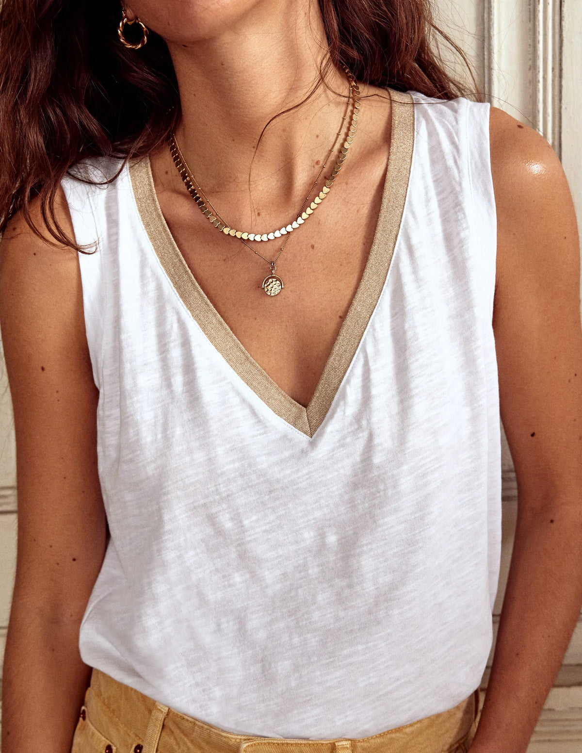 Metallic Trim V Neck Vest-White