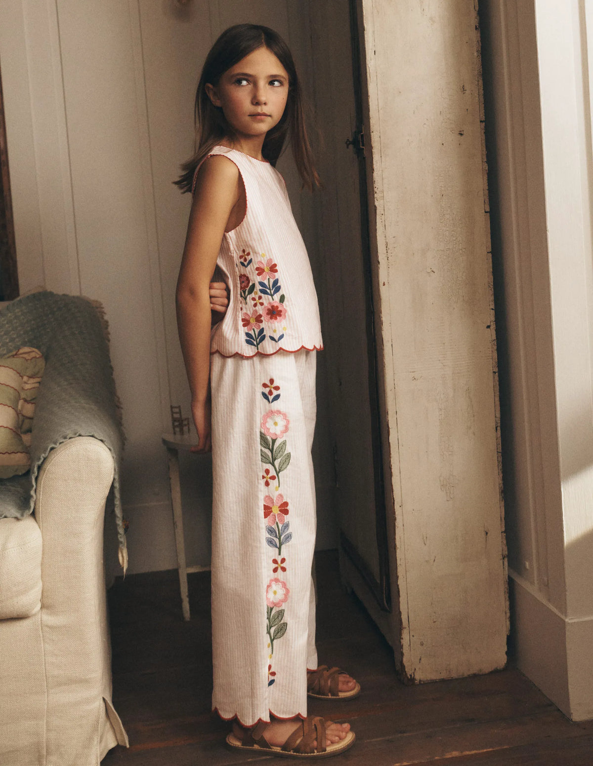 Scallop Hem Pants-Chalk Pink/ Ivory Floral