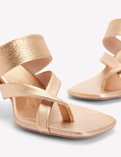 Toe Post Kitten Heels-Gold