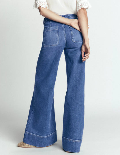 Patch Pocket Flare Jeans-Midwash