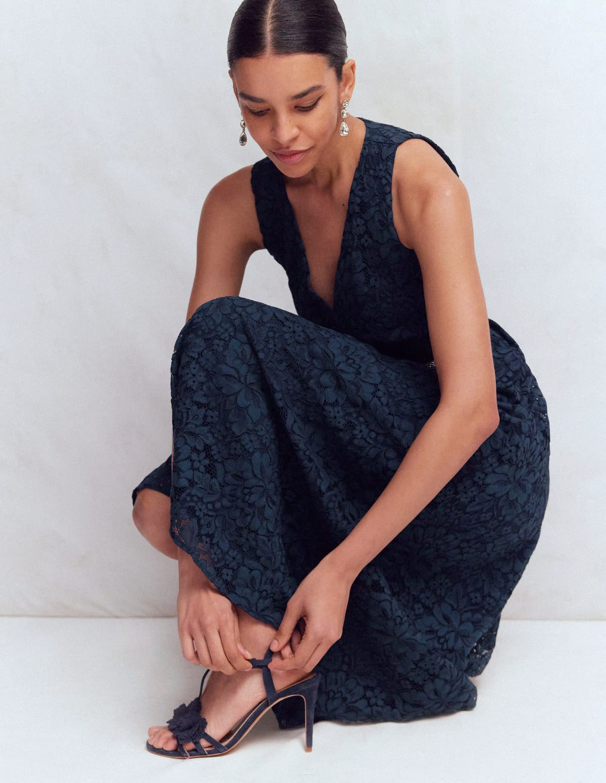 Lace Plunge Neck Panel Dress-Navy