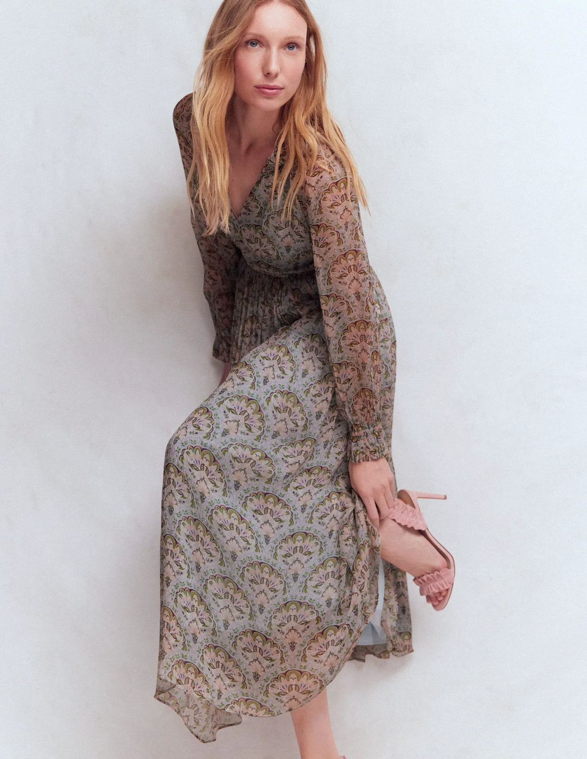 Romantic Ruffle Neck Dress-Multi Paradise Gardens
