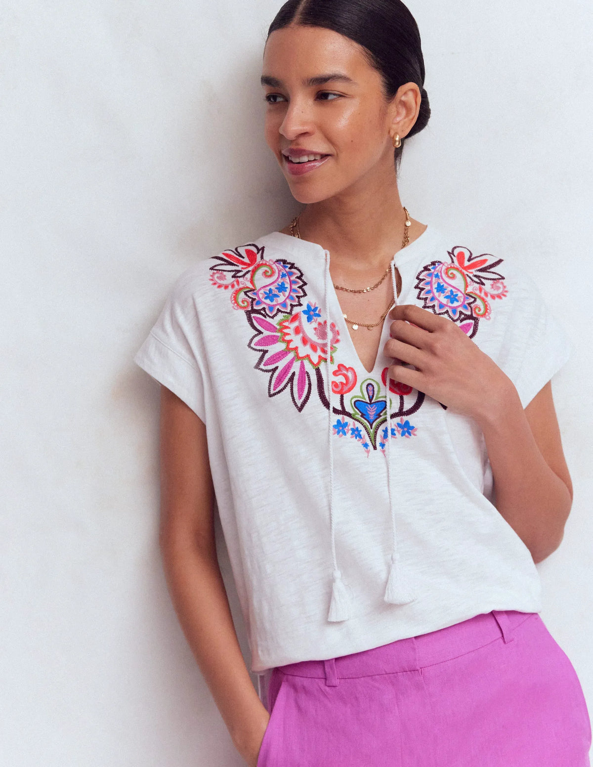 Nina Embroidered Notch T-shirt-White - Multi Embroidery