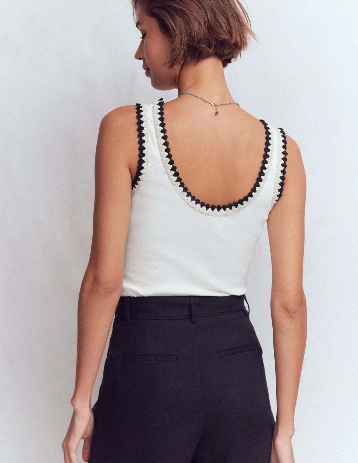 Maddie Trim Detail Vest-Ivory