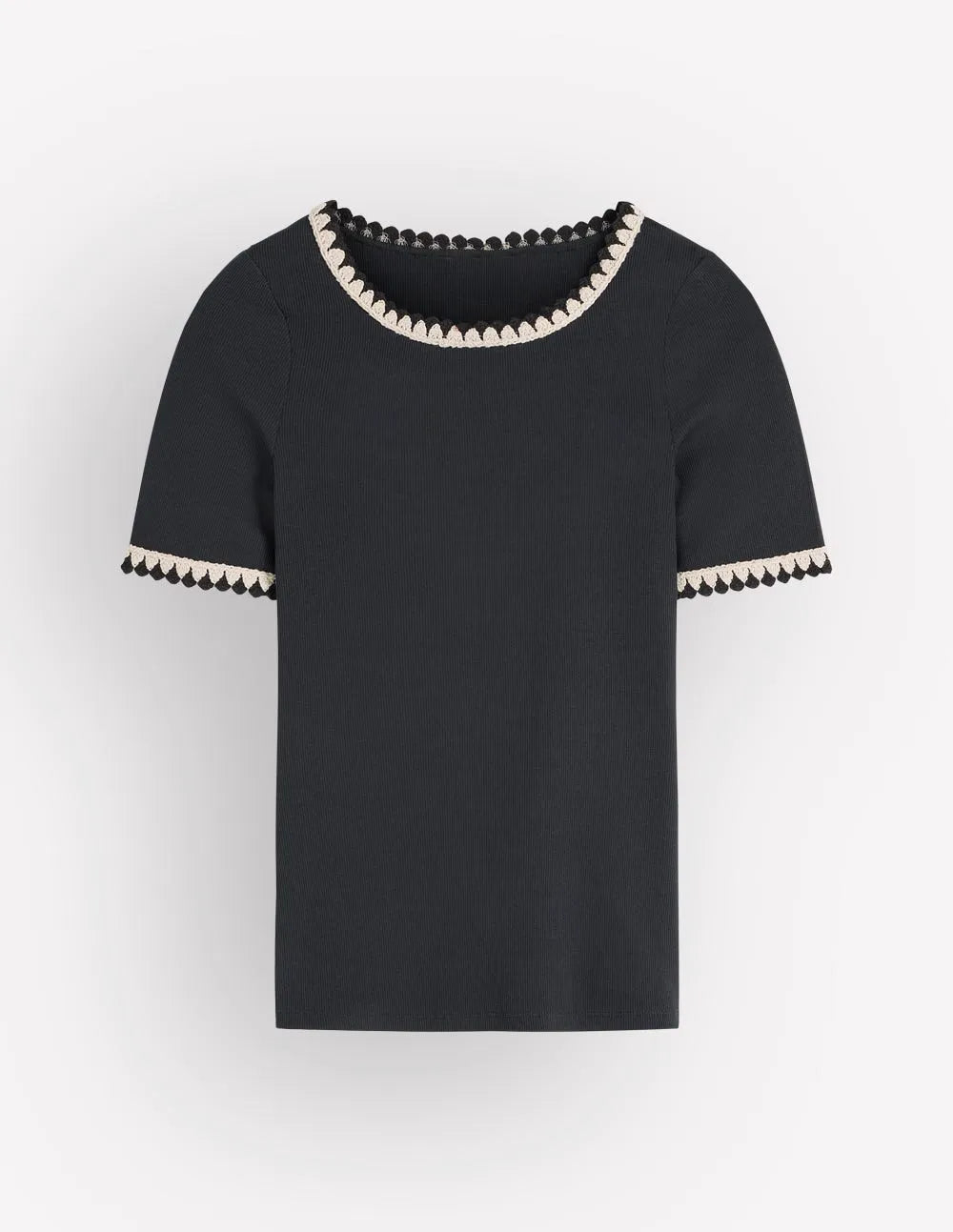 Maddie Trim Detail T-Shirt-Black
