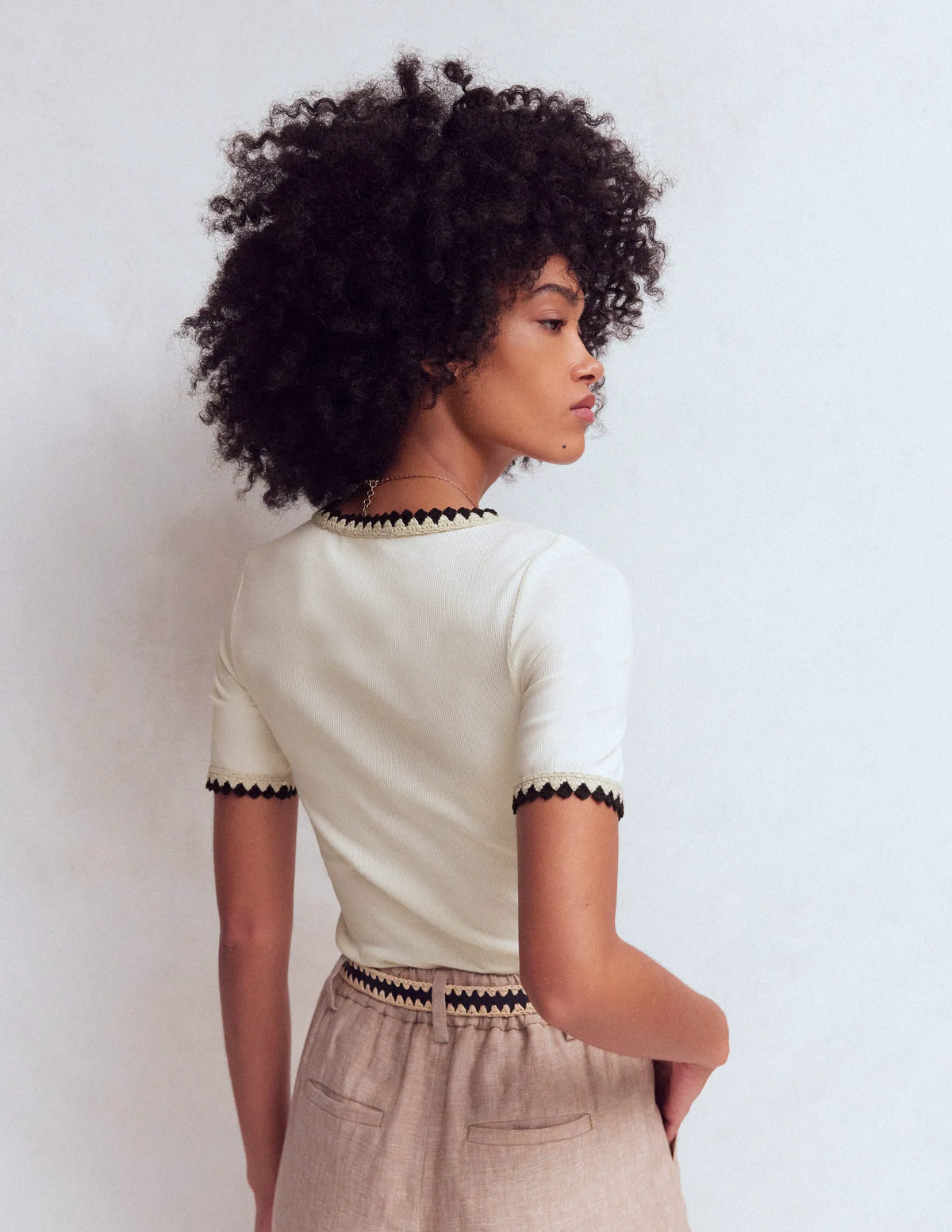 Maddie Trim Detail T-Shirt-Ivory with Black