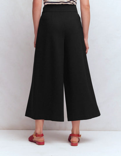 Single Pleat Ponte Culottes-Black