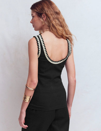 Maddie Trim Detail Vest-Black